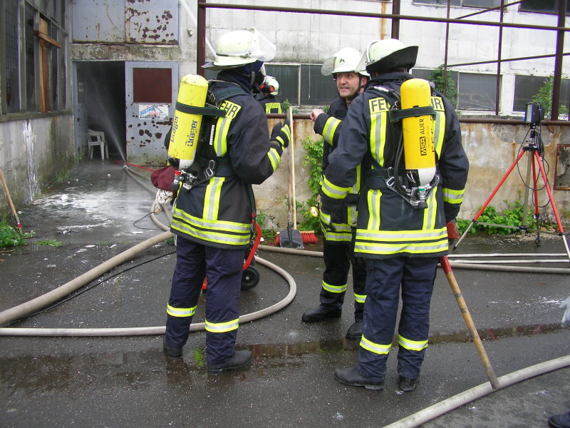 Einweisung eines Atemschutztrupps