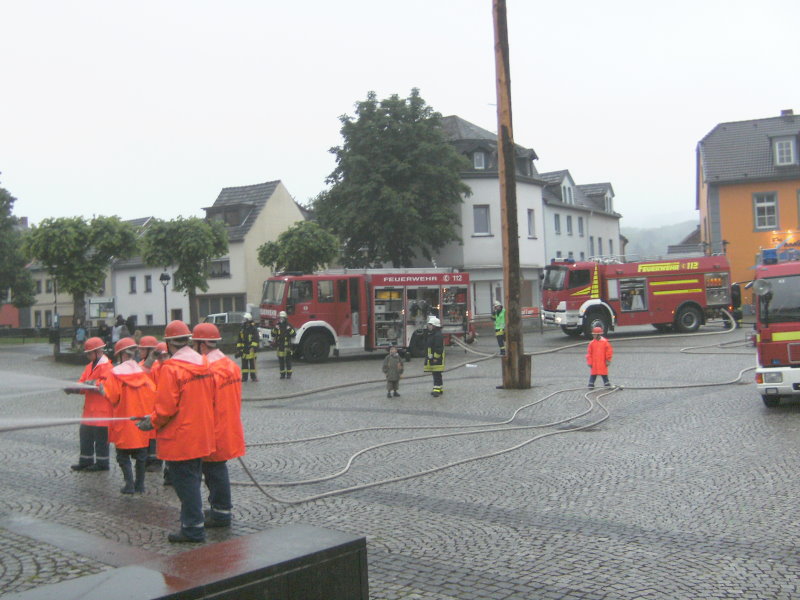 Gemeinsame Übung am Rathaus