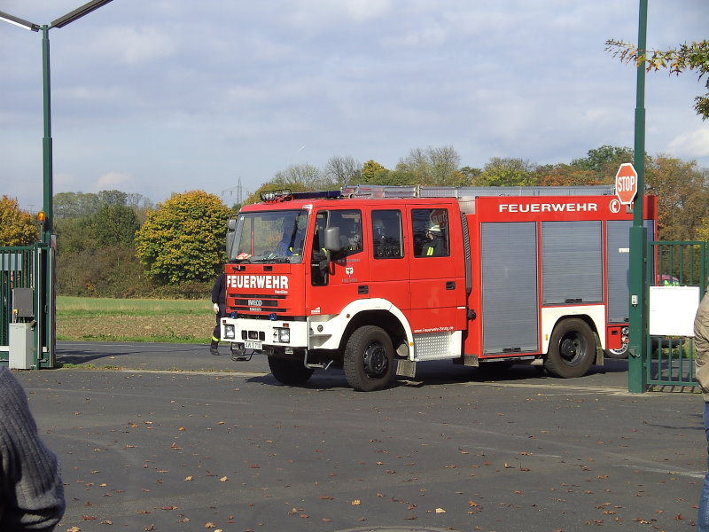 Eintreffen des ersten Fahrzeuges