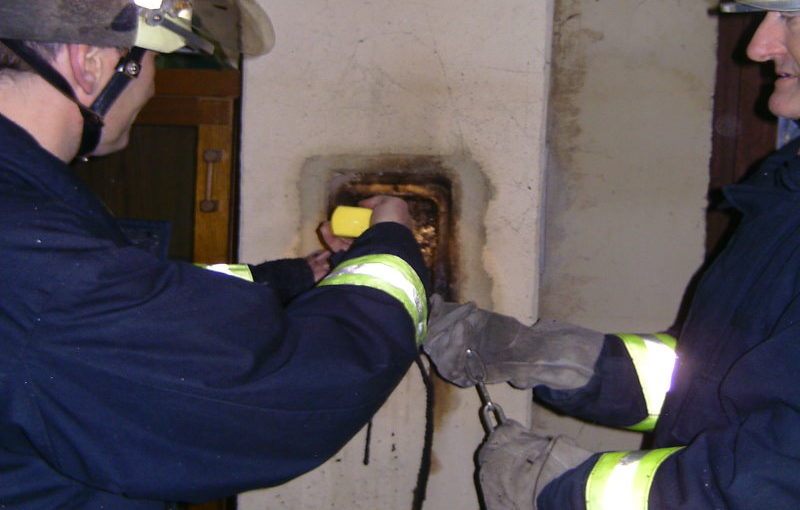 Auskehren des Kamins