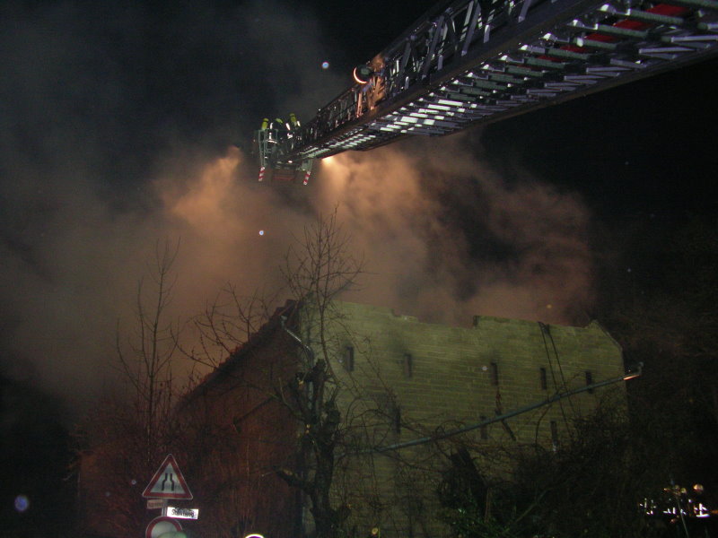 Ablöschen aus dem Korb der Drehleiter