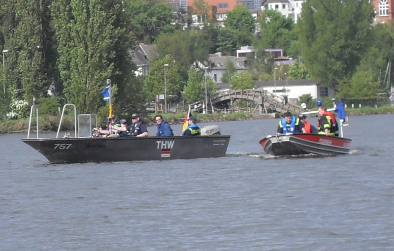 Gegenseitiges Anlegen bei voller Fahrt
