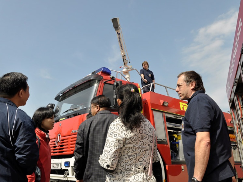 Tanklöschfahrzeug mit Wasserwerfer