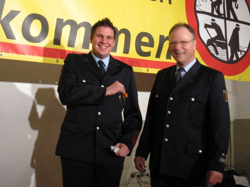 Endlich mit einer Kettesäge ausgestattet