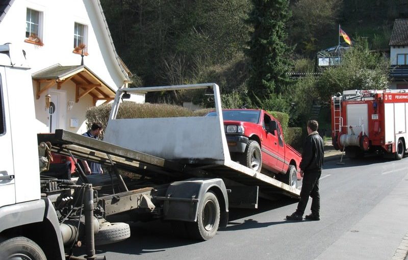 Das Fahrzeug musste abgeschleppt werden