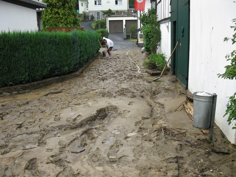 Mit dem Unwetter kamen Schlammmassen