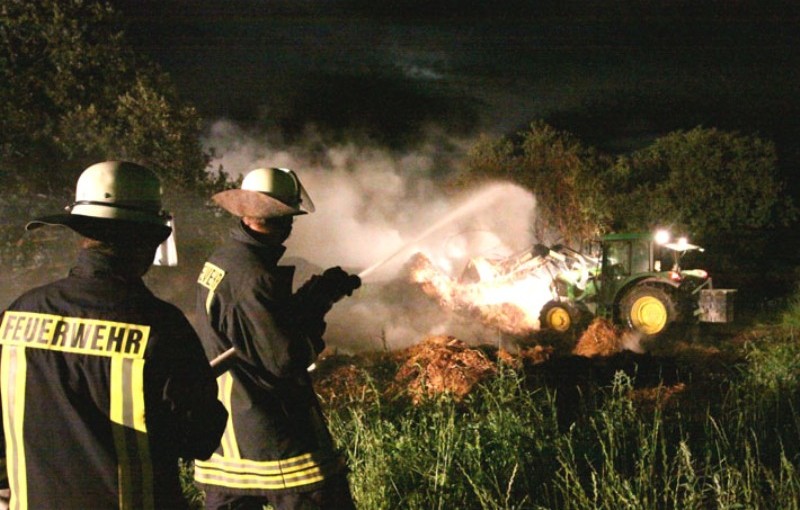 Aufwendig musste das Stroh abgelöscht werden