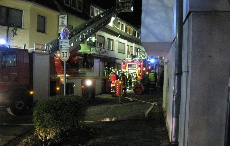 Unter schwerem Atemschutz wurde gelöscht