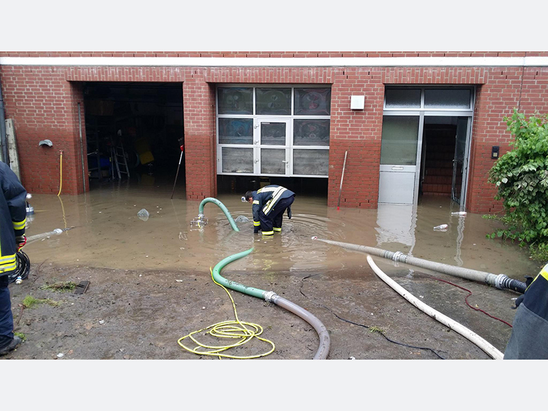 Garagen standen unter Wasser