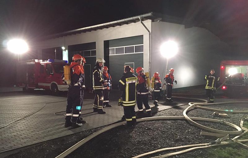 Brand in einer Autowerkstatt