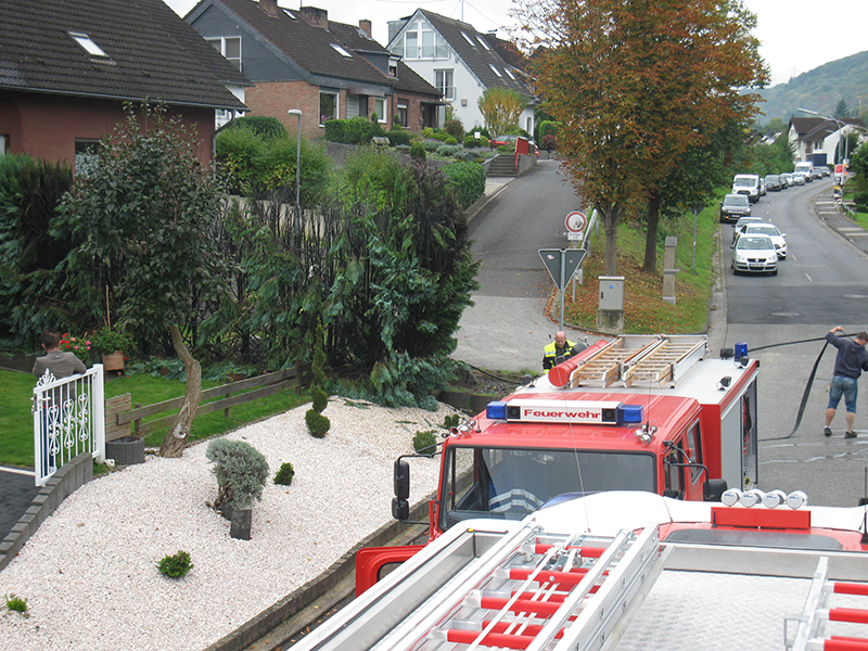 19.09.2017 - Heckenbrand Westumer Straße