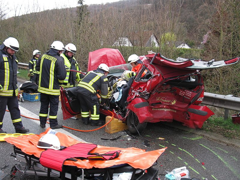 25.03.2019 - Schwerer Verkehrsunfall auf der B9