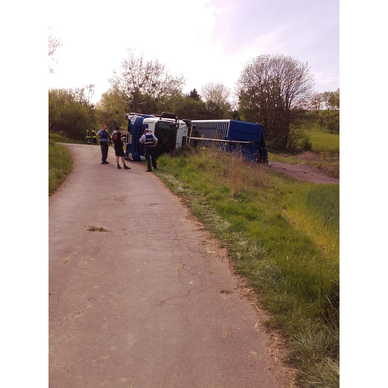 24.04.2019 - Umgestürzter LKW Westum