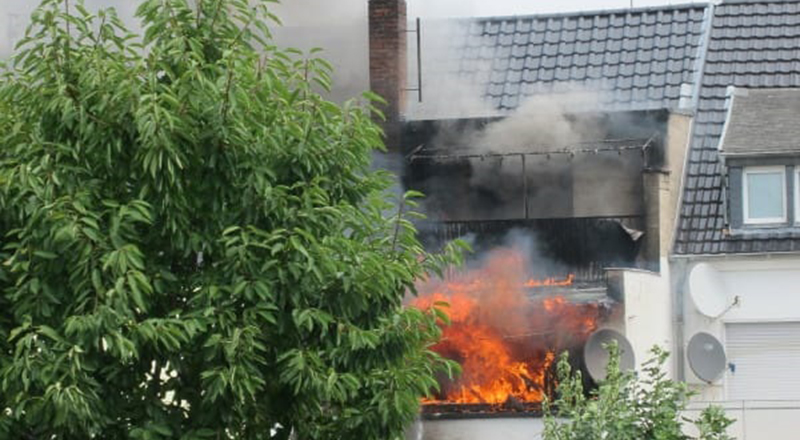 13.08.2020 - Gebäudebrand Mühlenbachstraße
