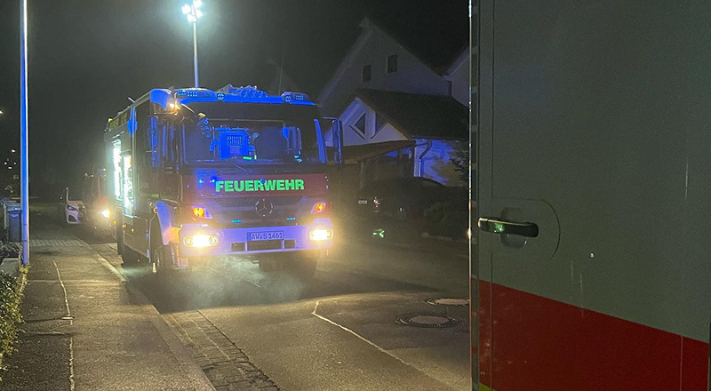 16.12.2021 - Tueroeffnung fuer den Rettungsdienst