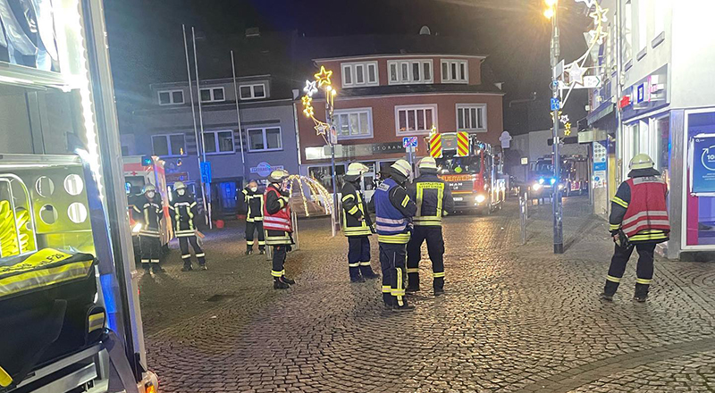 24.01.2022 - Feuer mit Menschenleben in Gefahr